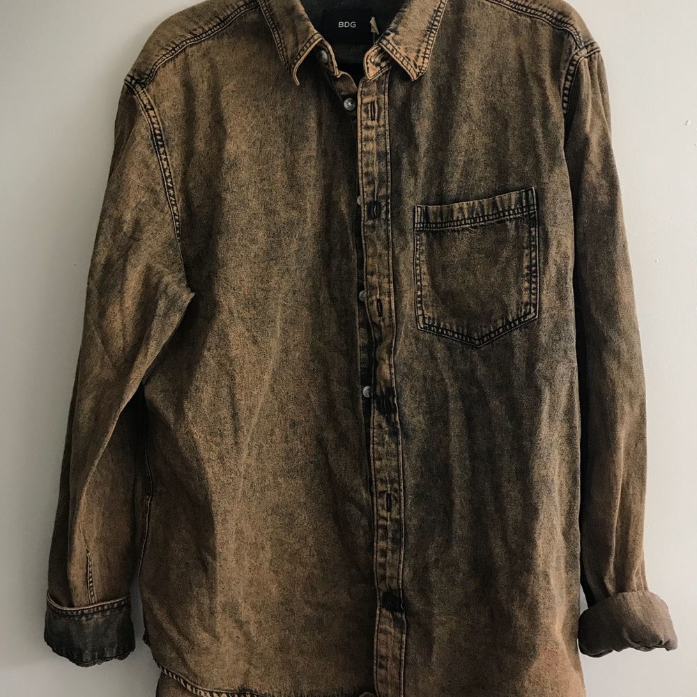 BDG Men’s casual L button down shirt